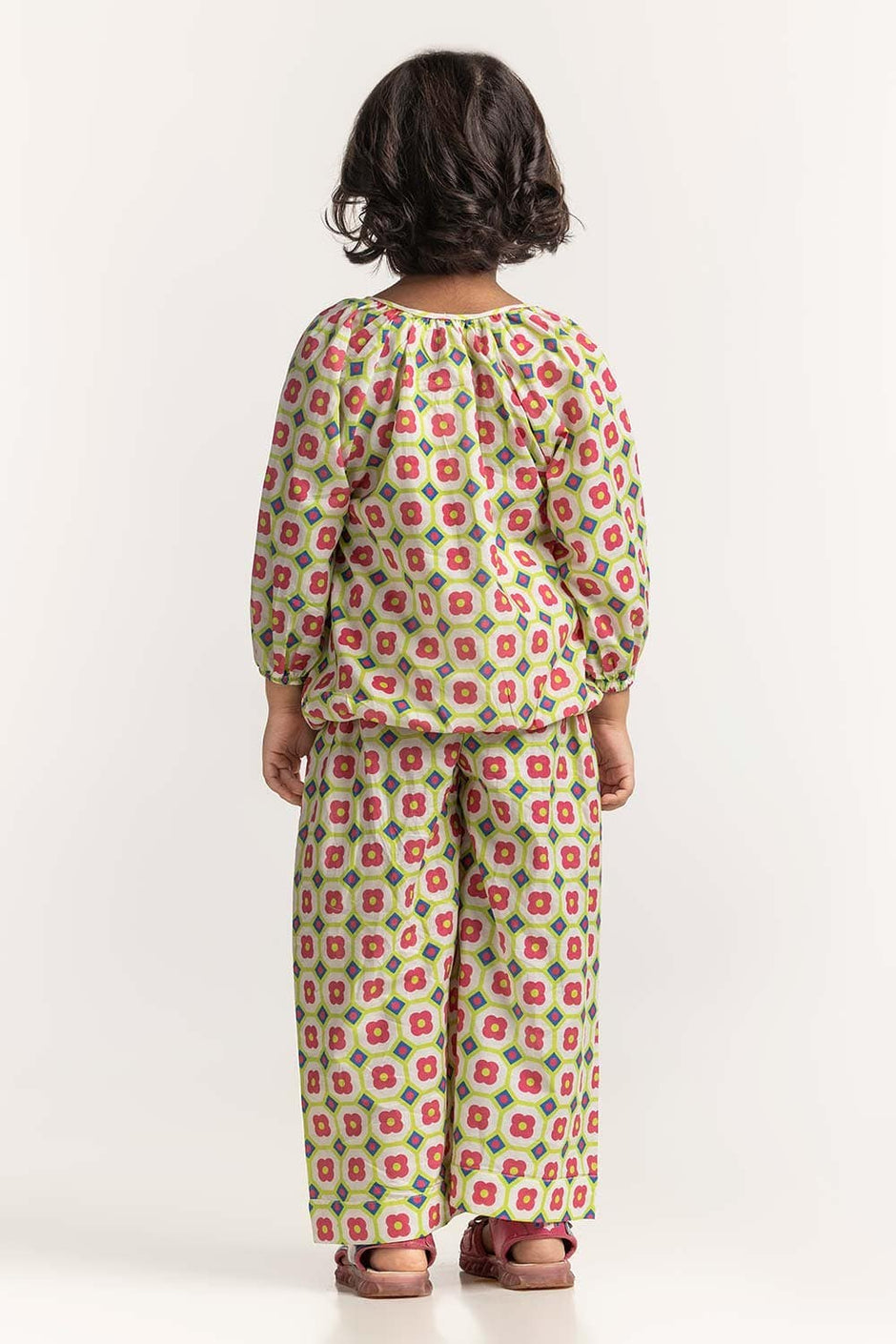 Round V Cut-Neck TG-BLS-SS24-306