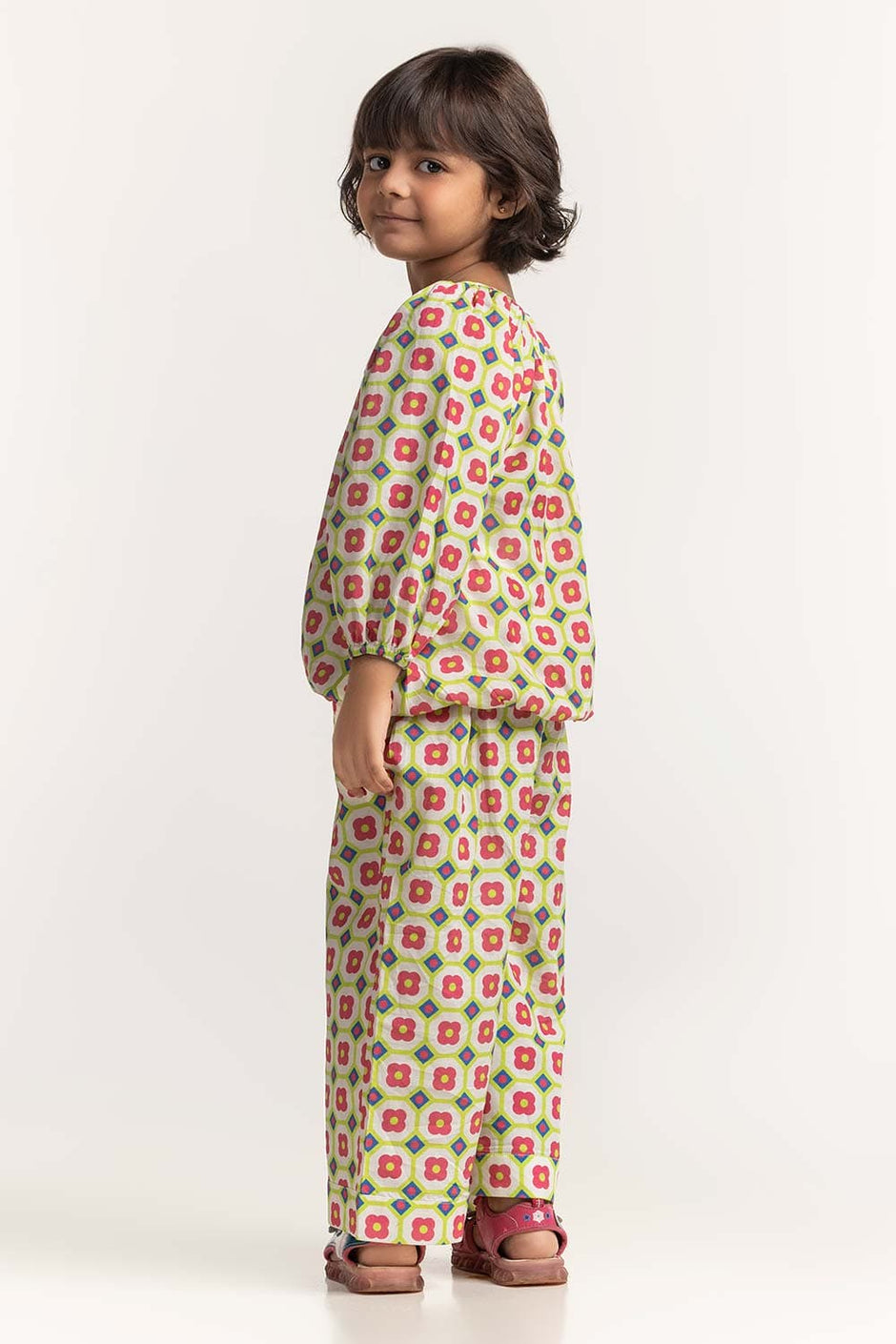 Round V Cut-Neck TG-BLS-SS24-306