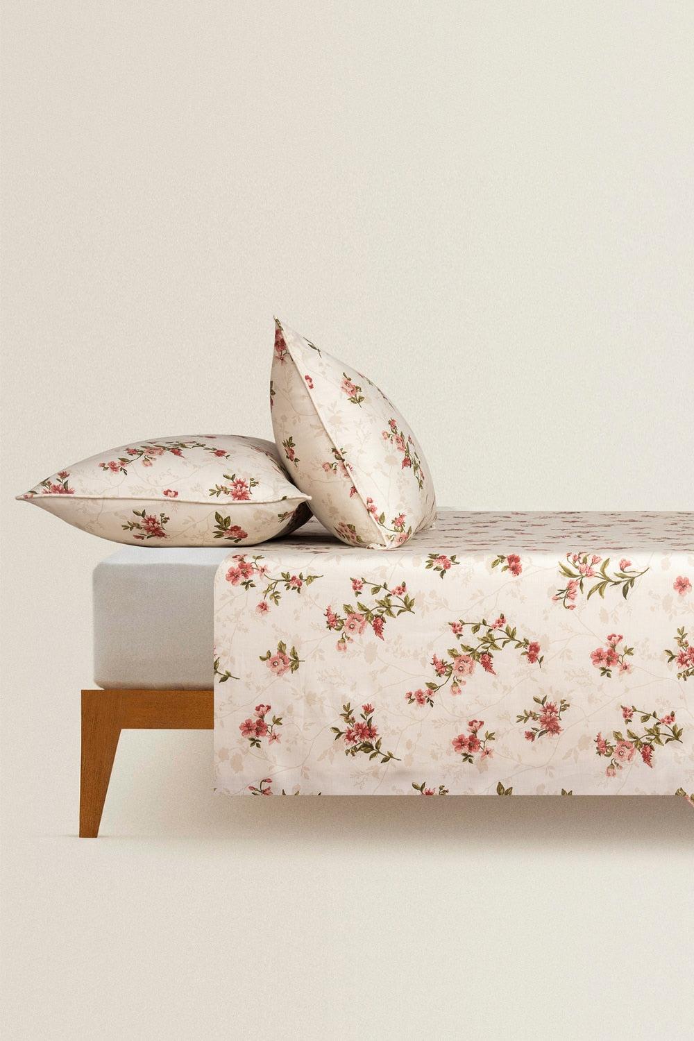 Sada Bahar T-200 Bed Sheet Set