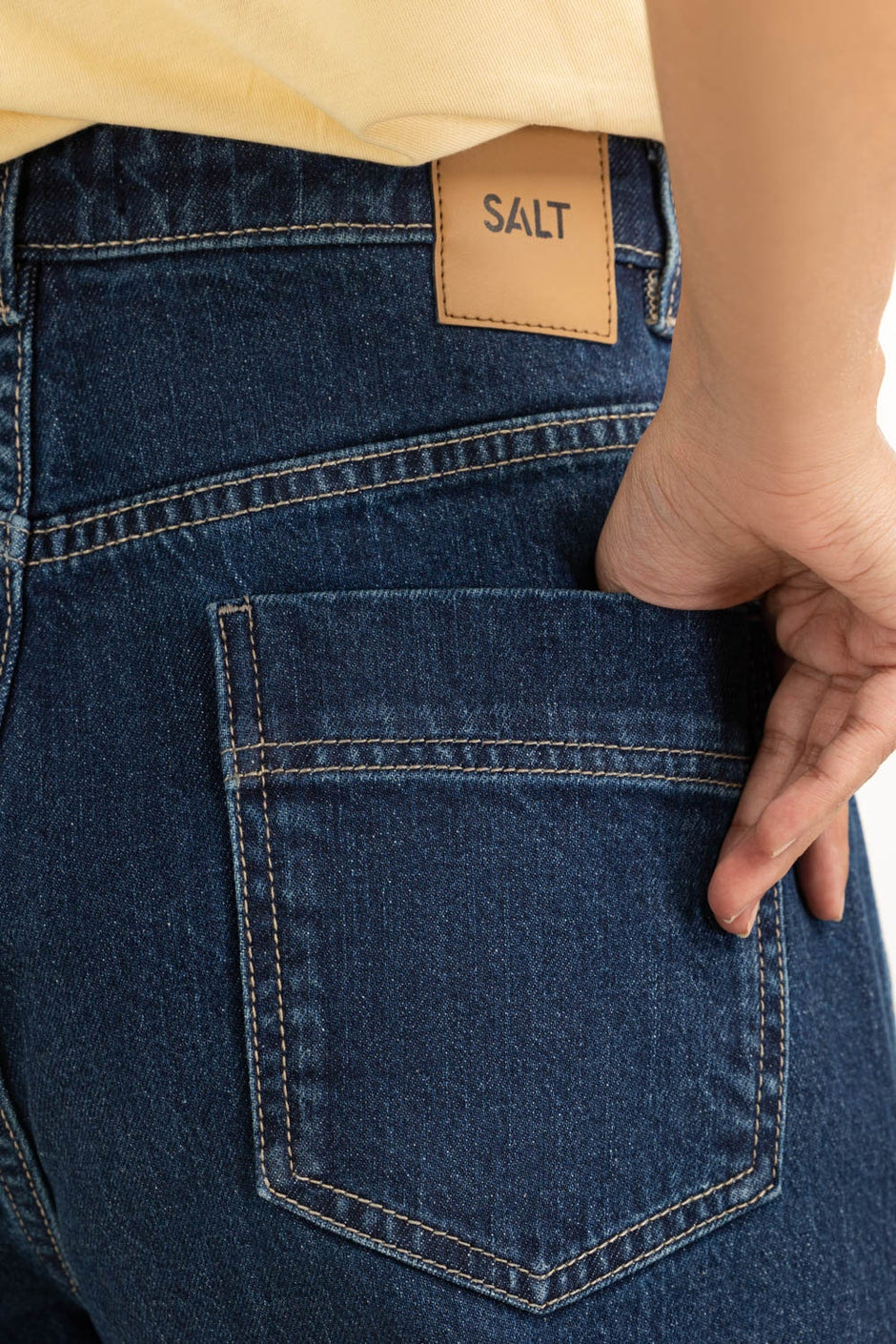 Barrel Fit Jeans