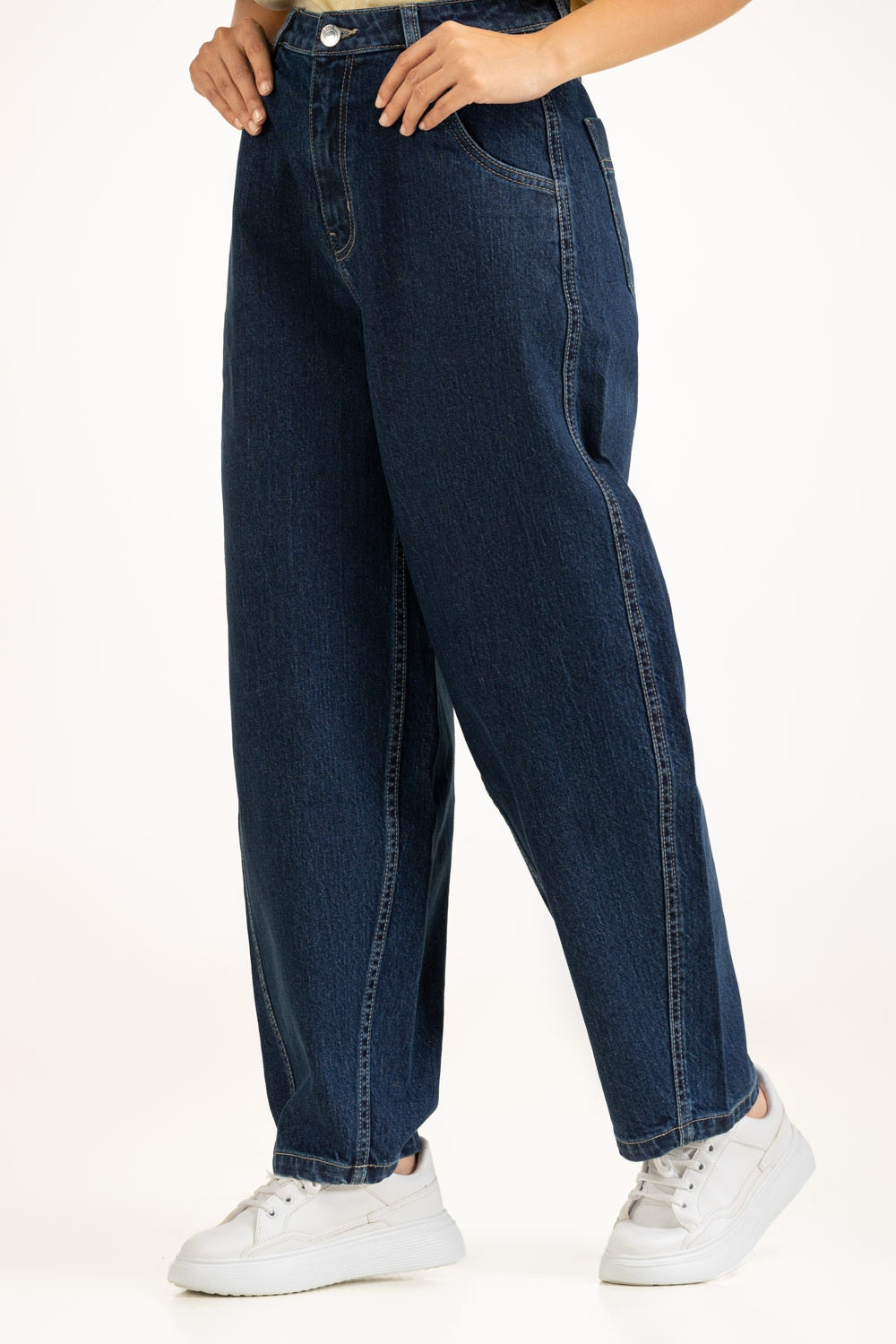 Barrel Fit Jeans WM-JNS-SS25-007