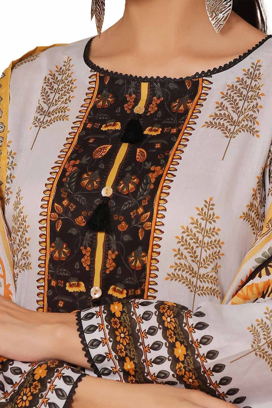 3 Piece Unstitched Printed Khaddar Suit