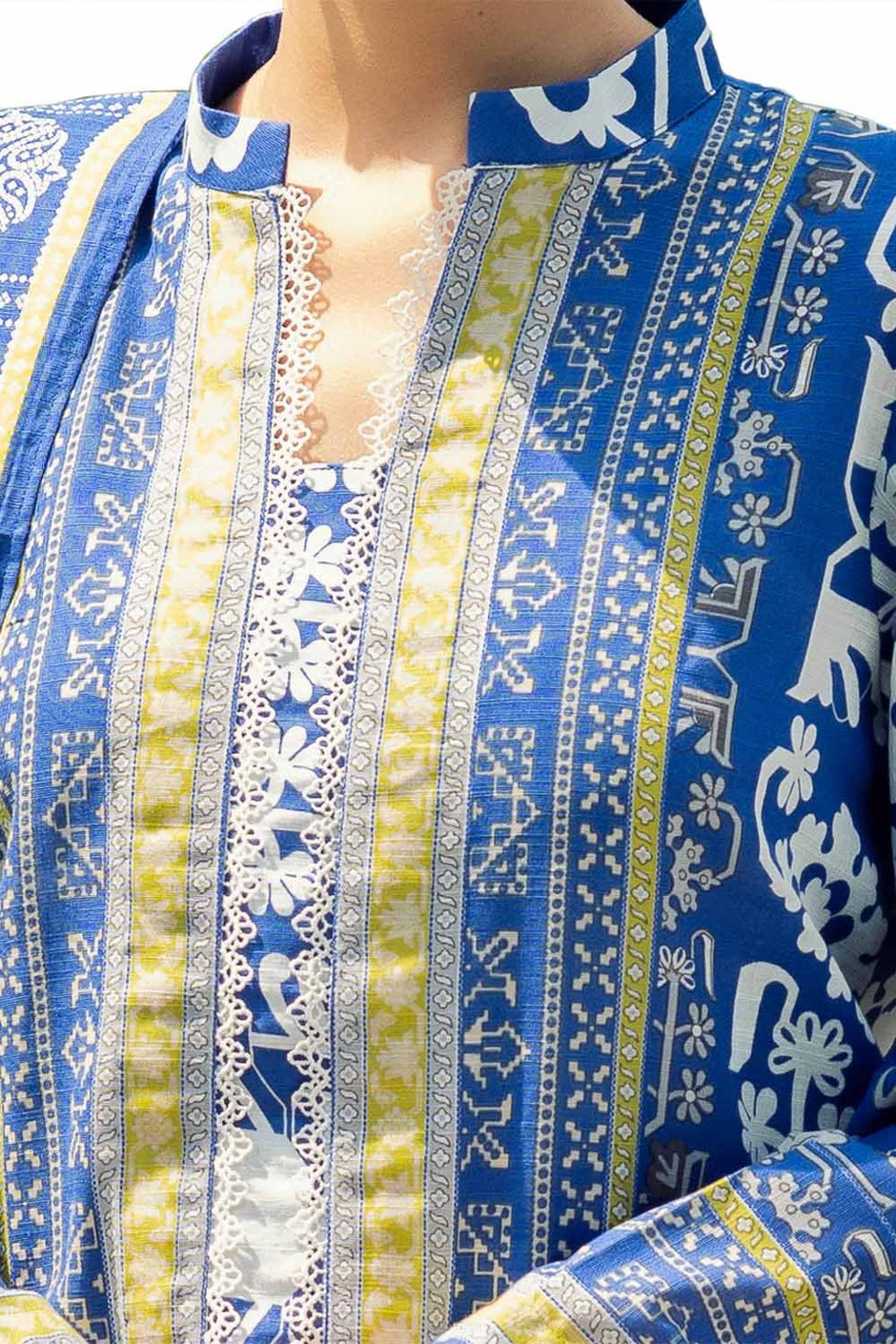 3 Piece Unstitched Printed Khaddar Suit
