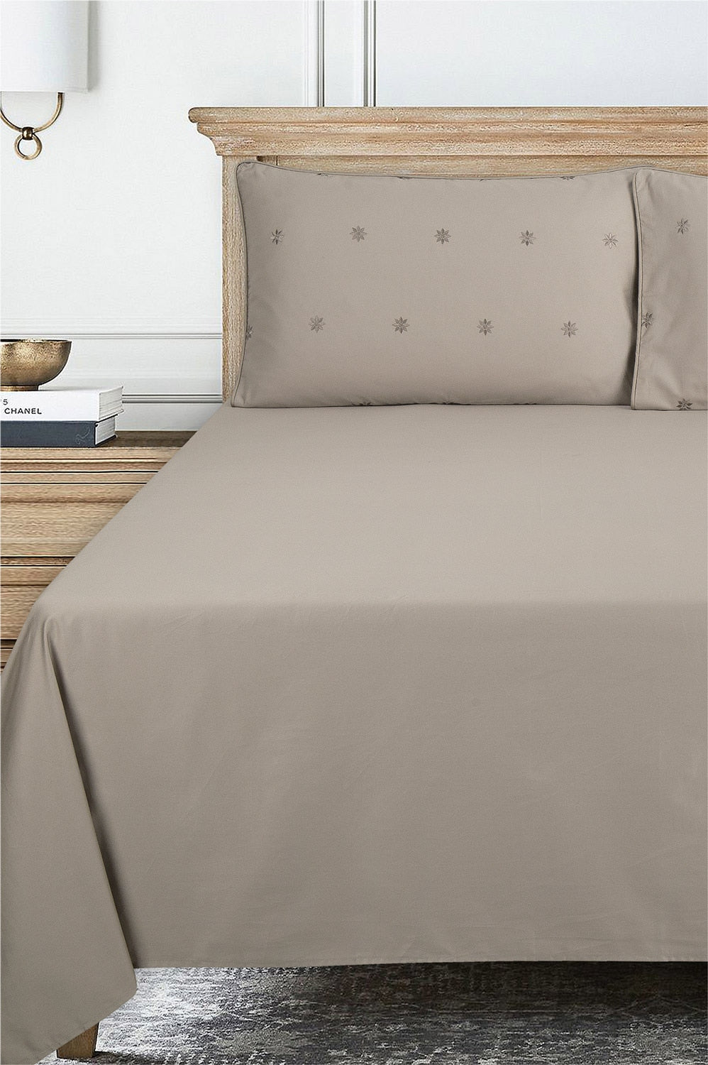 Sepia Tint T-400 Embroidered Bed Sheet Set