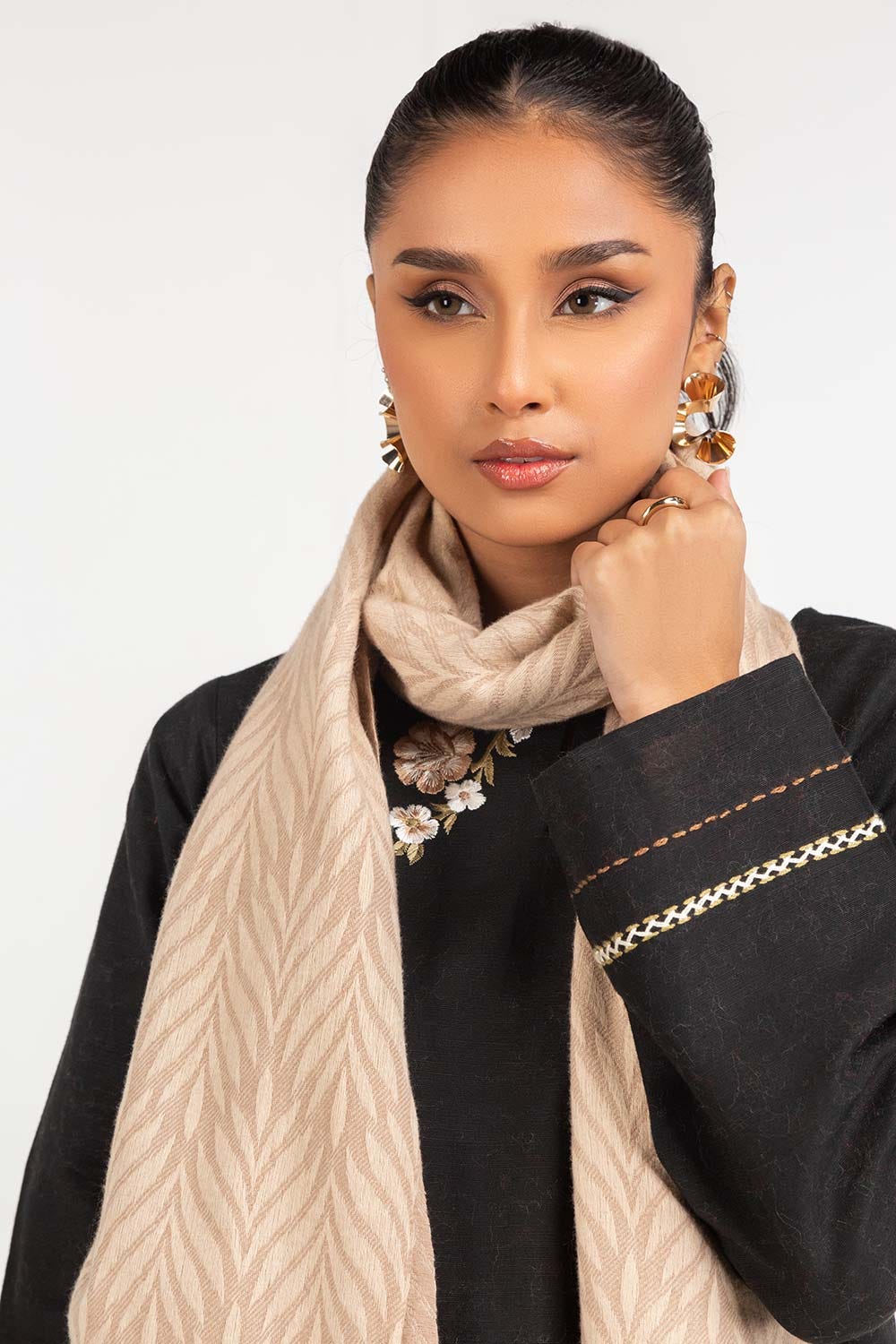 Cream Leaf Pattern Shawl-23-37 C