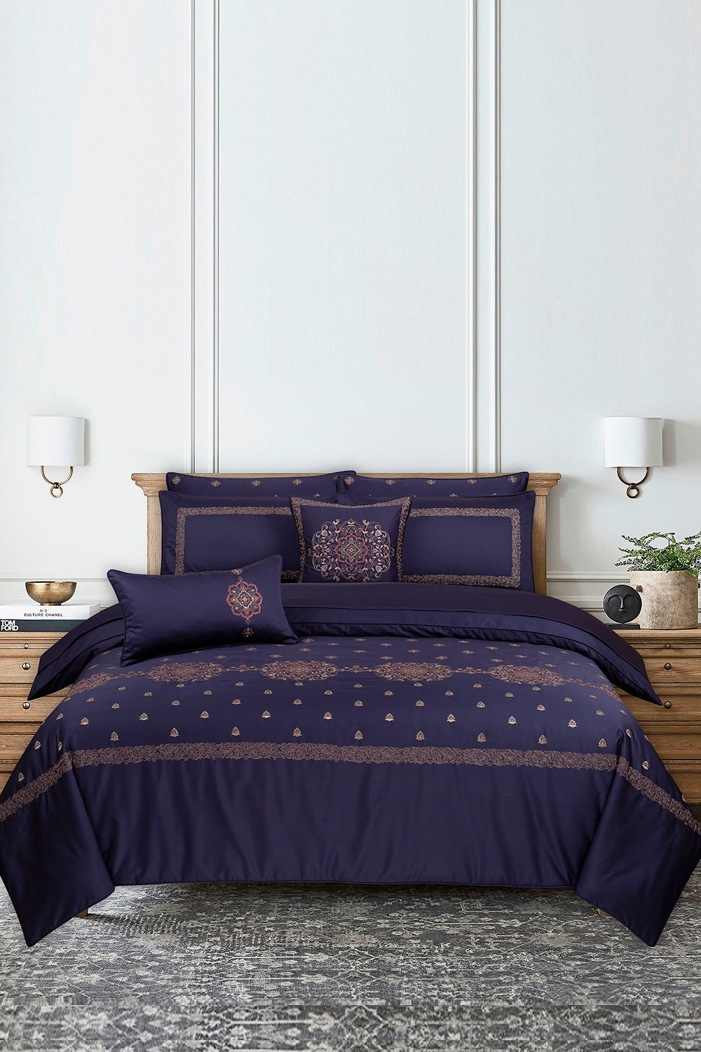 Smoke T-400 Embroidered Quilt Cover Set