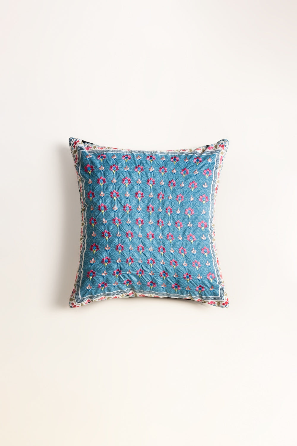 SS25-DEC-001 Cushion Cover