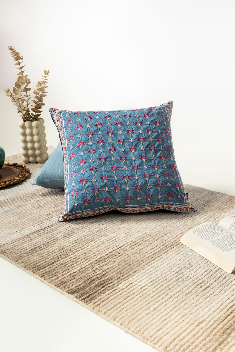 SS25-DEC-001 Cushion Cover