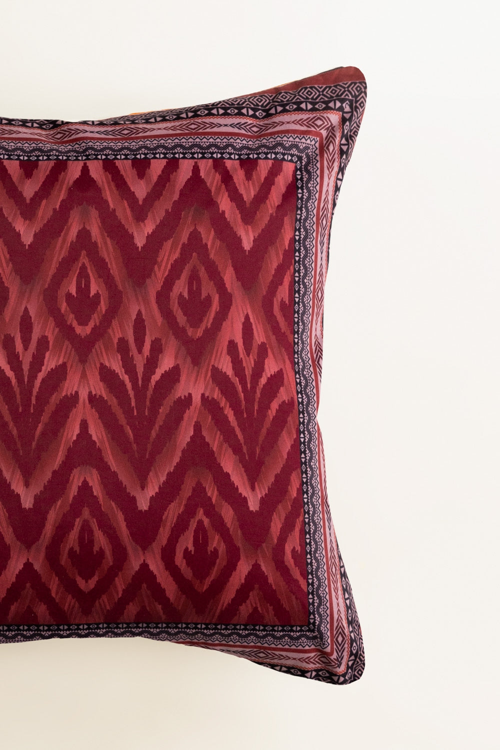 SS25-DGC -017 Digital Printed Cushion Cover