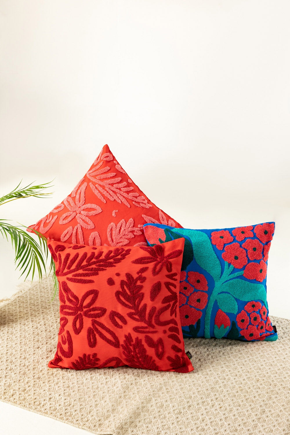 SS25-EC-012 B Terry Embroidered Cushion Cover