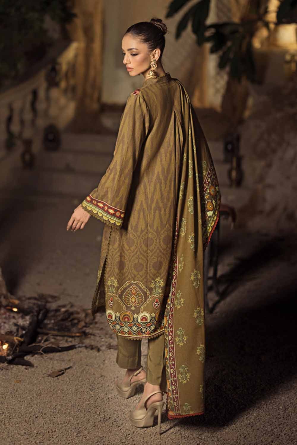 3 Piece Embroidered Digital Printed Karandi Unstitched Suit