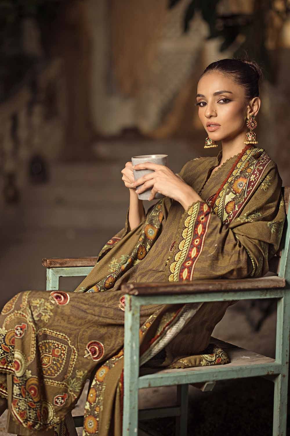 3 Piece Embroidered Digital Printed Karandi Unstitched Suit