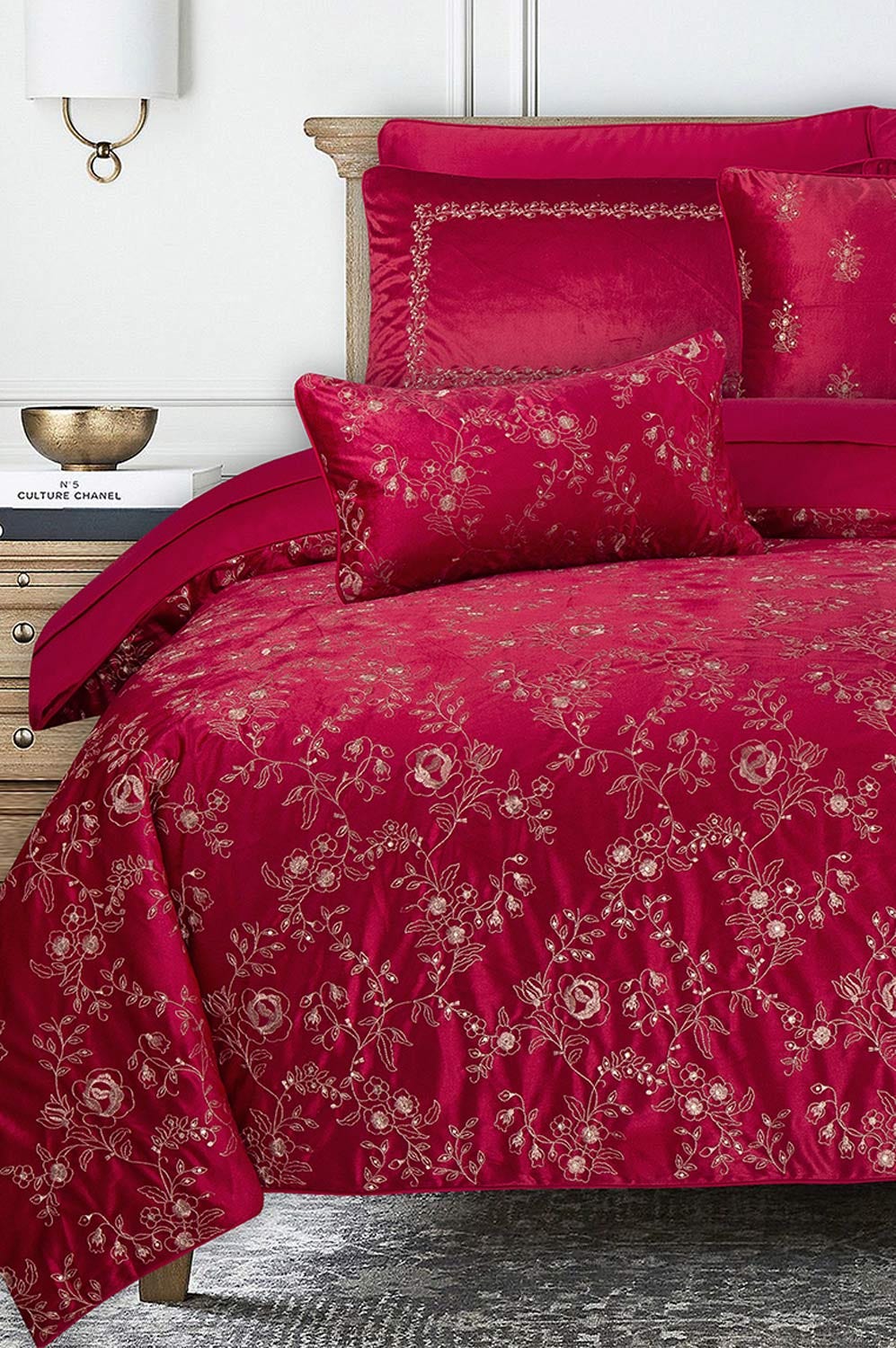 VB-001 Velvet Complete Bed Set