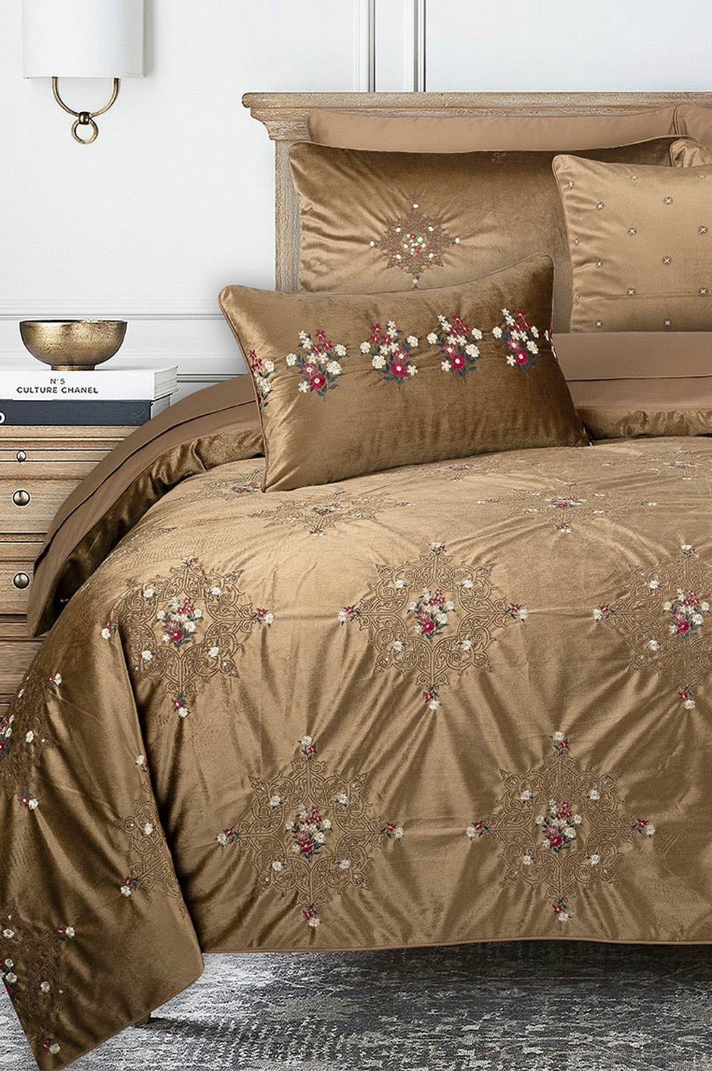 VB-006 Velvet Complete Bed Set