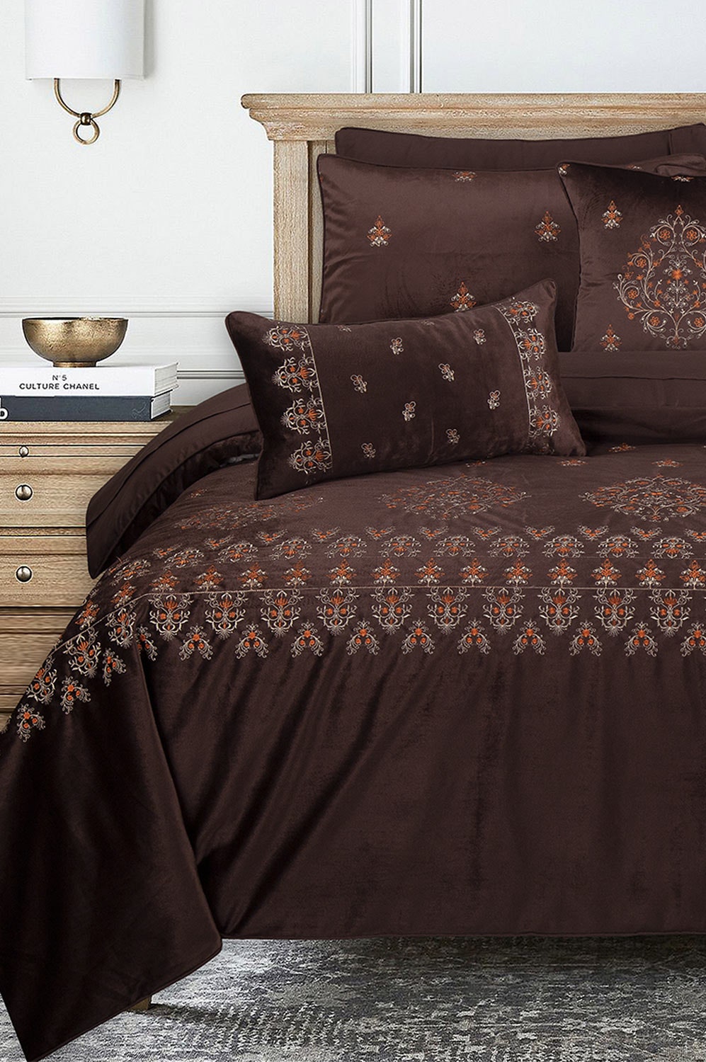 VB-007 Velvet Complete Bed Set