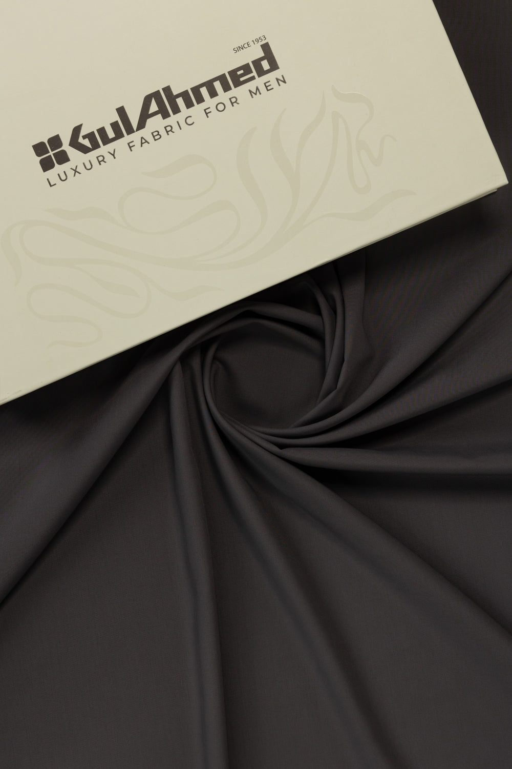 Vertex Unstitched Fabric Blended with Gift Box