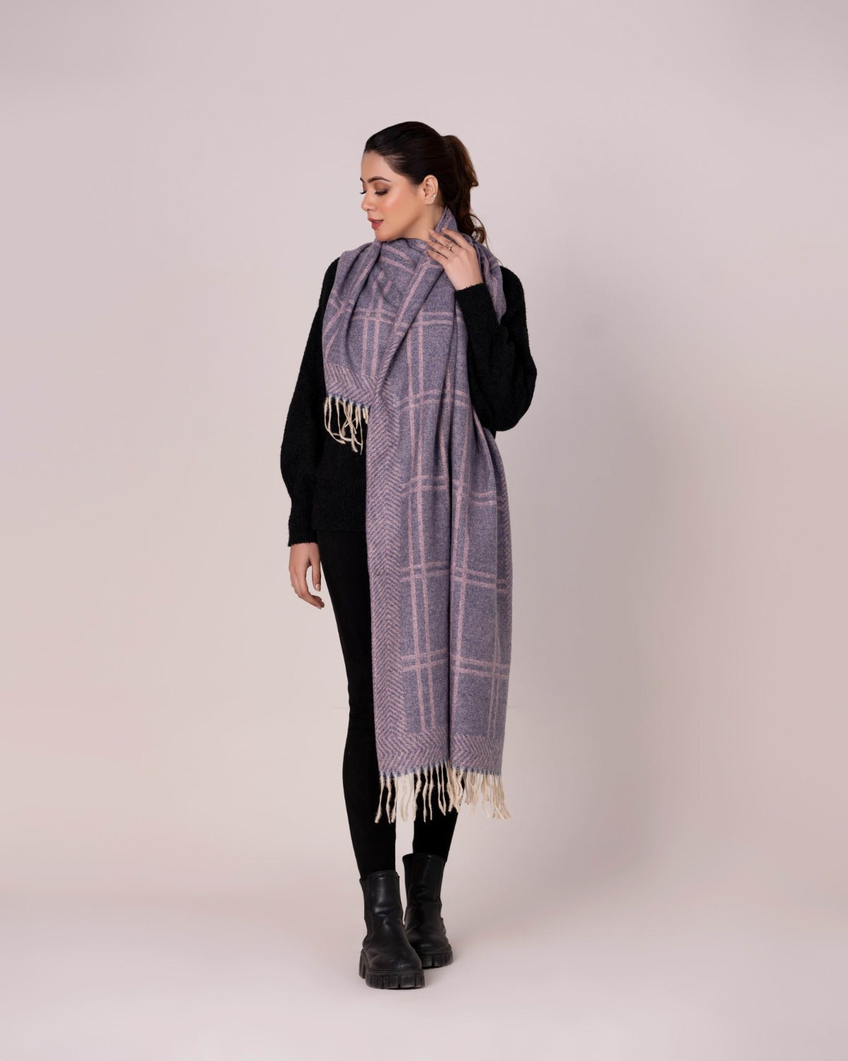 Shawl WG-SH-W22-069