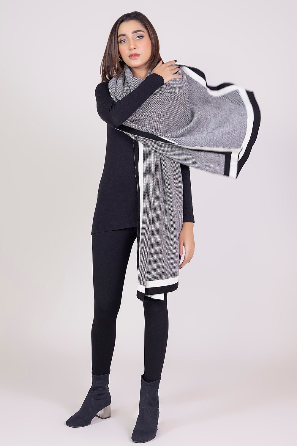 Waffle Shawl WG-SH-W22-127