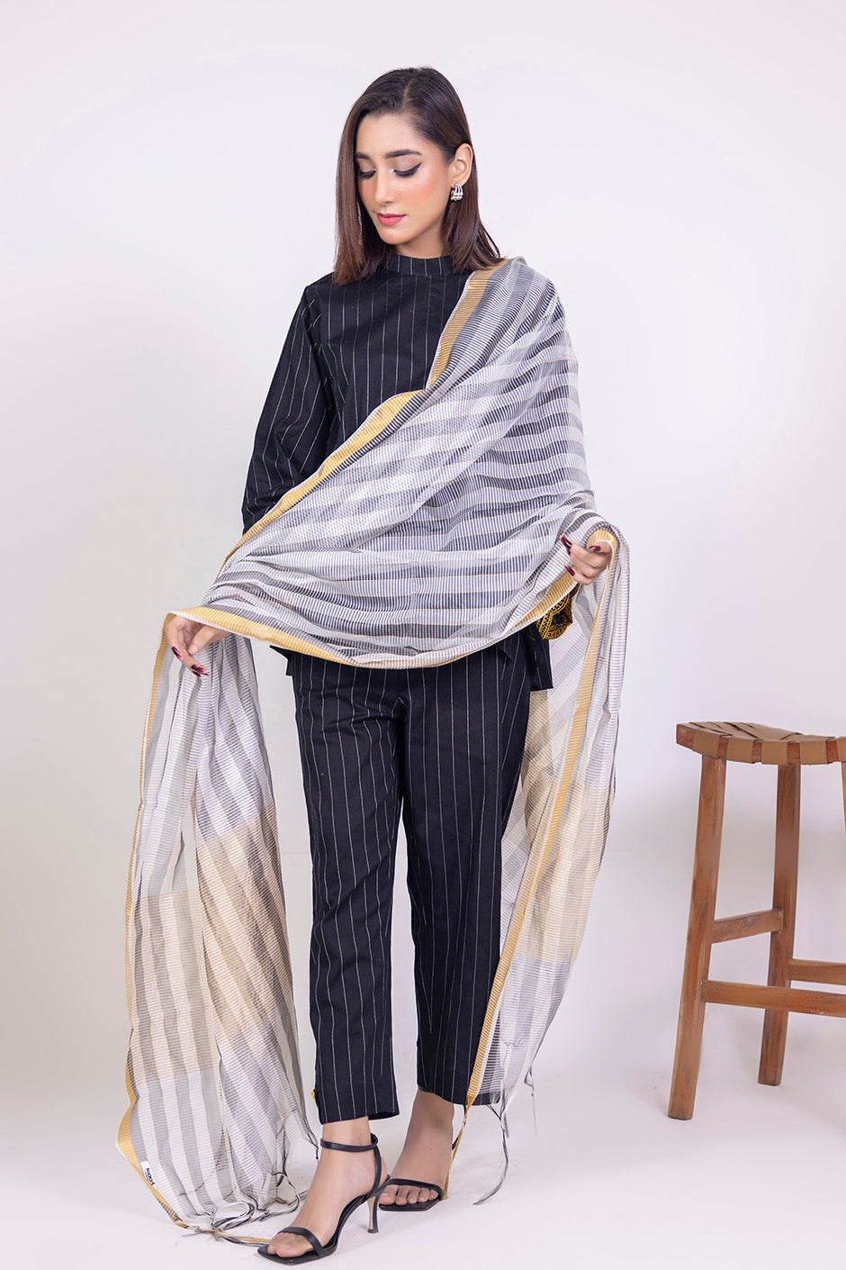 Jacuard Dupatta