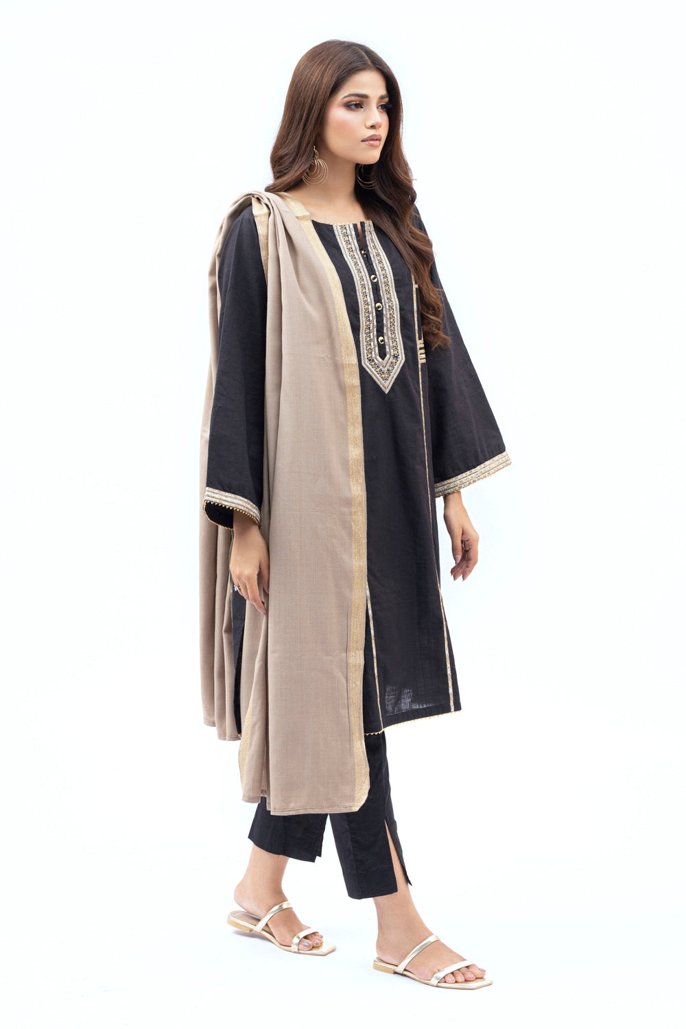 Khaddar Embroidered Shirt And Acrylic Shawl WGK-KDW-DE-2019
