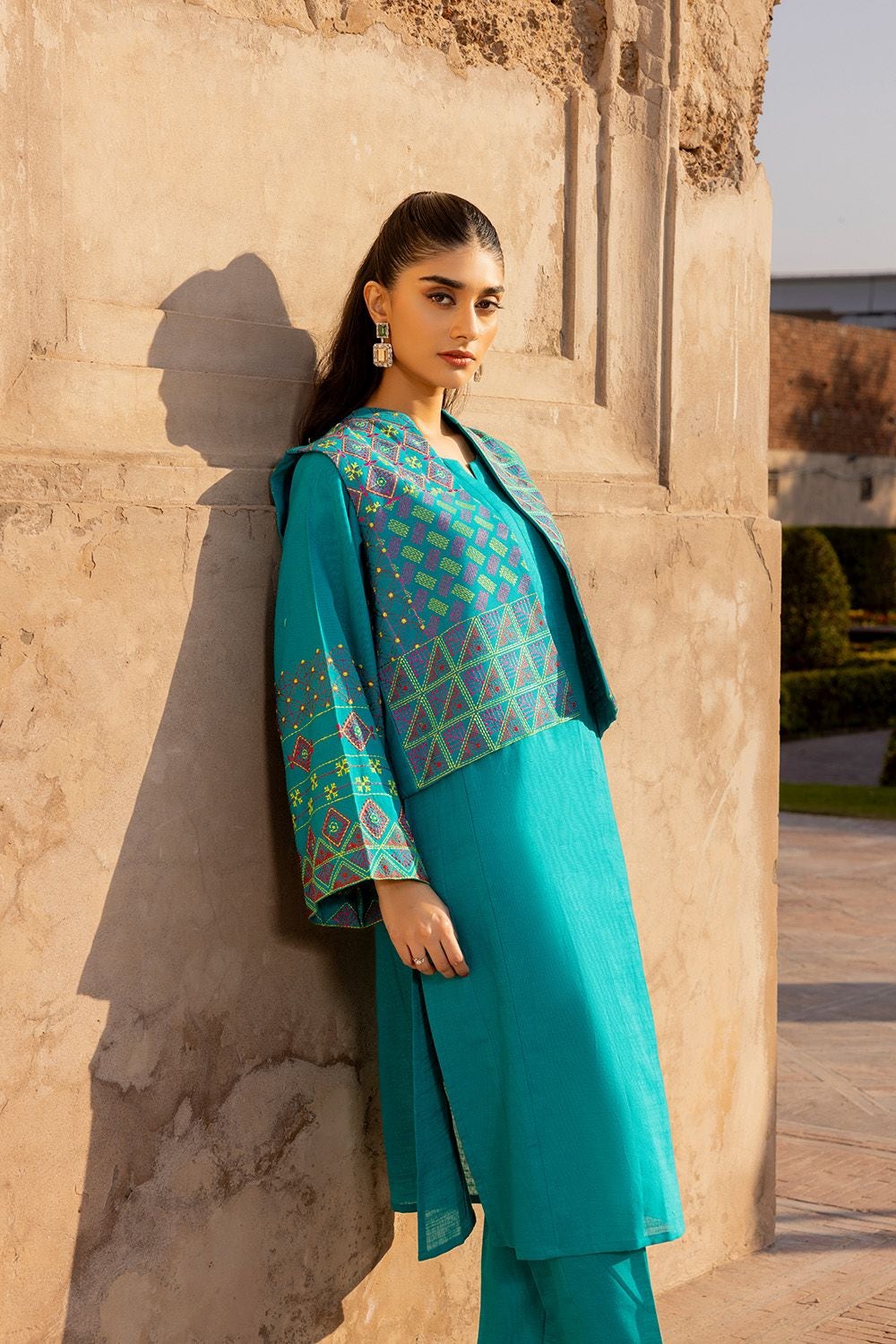 Khaddar Embroidered Crop Jacket WGK-KDW-DE-3004