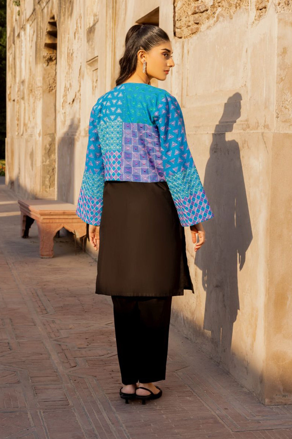 Khaddar Embroidered Crop Jacket WGK-KDW-DE-3005