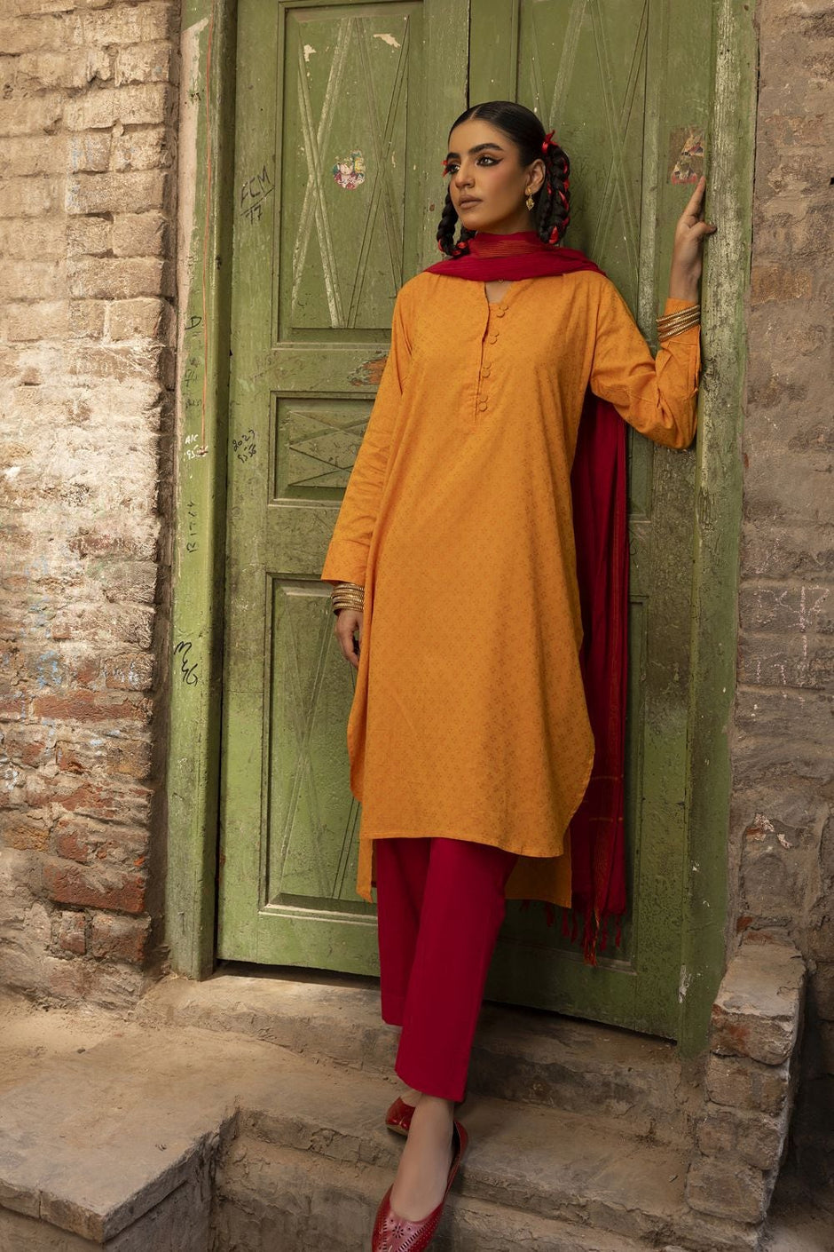 Yarn Dyed Shirt And Trouser With Dupatta