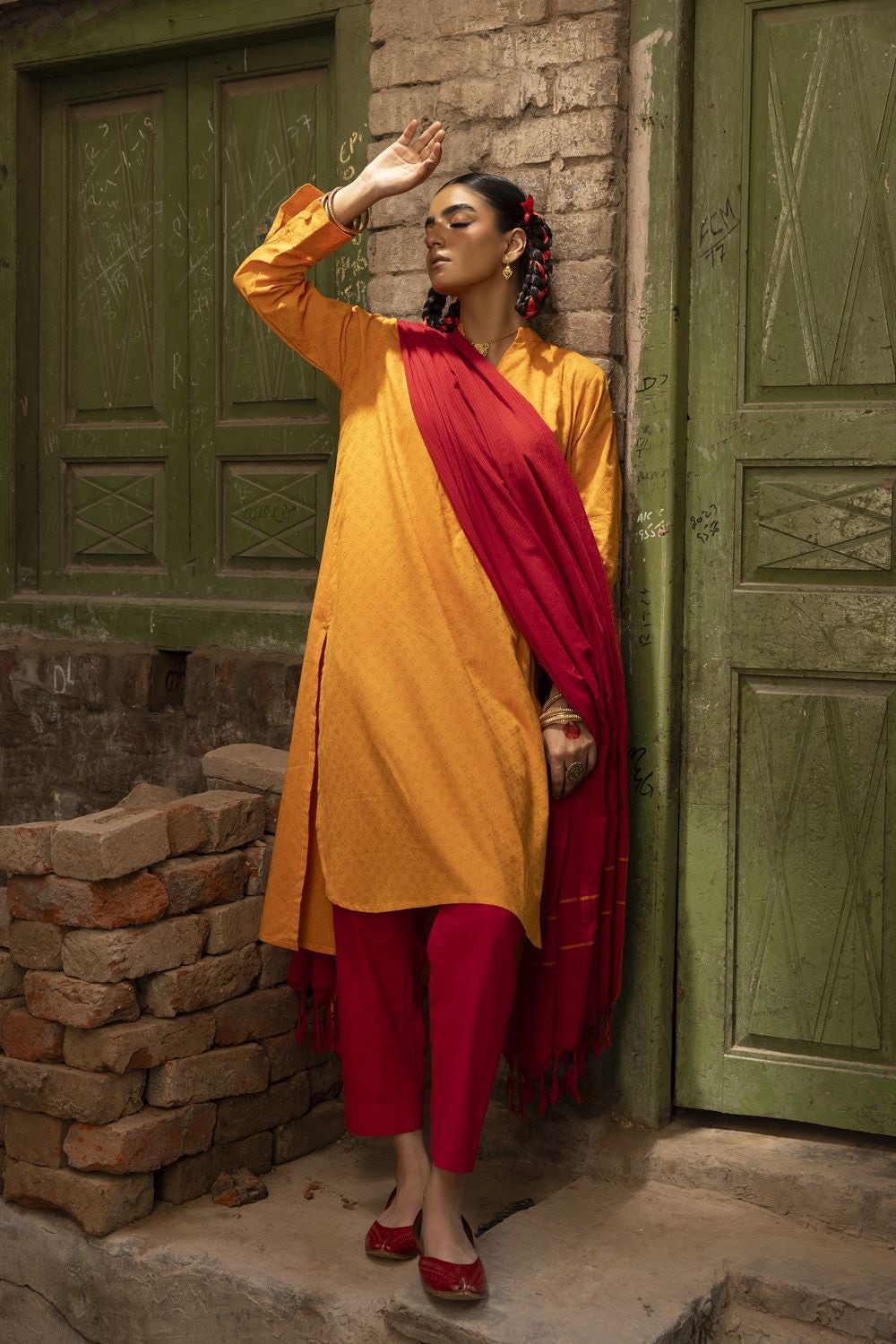 Yarn Dyed Shirt And Trouser With Dupatta WGK-YDS-DY-2560