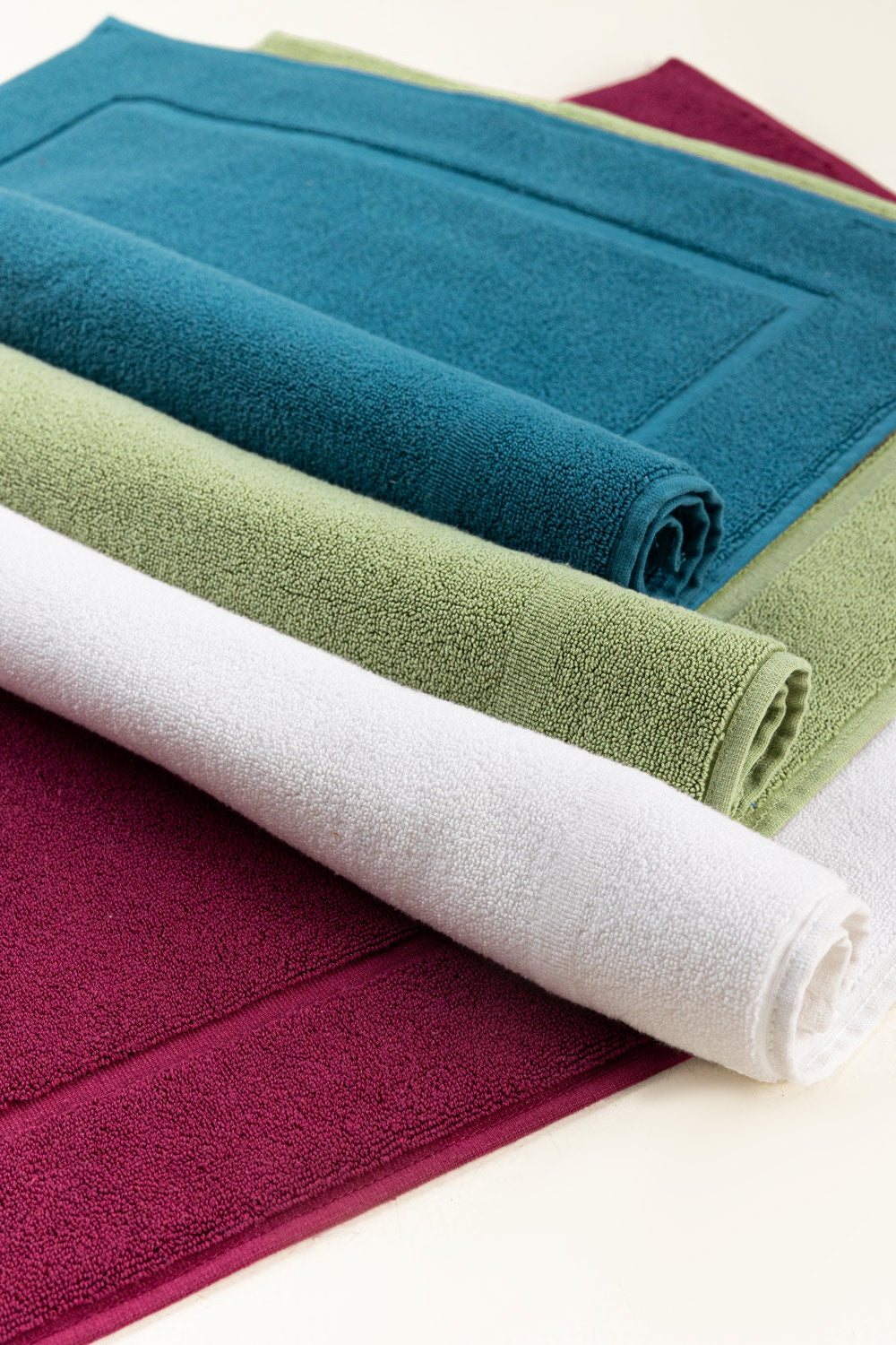 SS25-White Terry Bath Mat