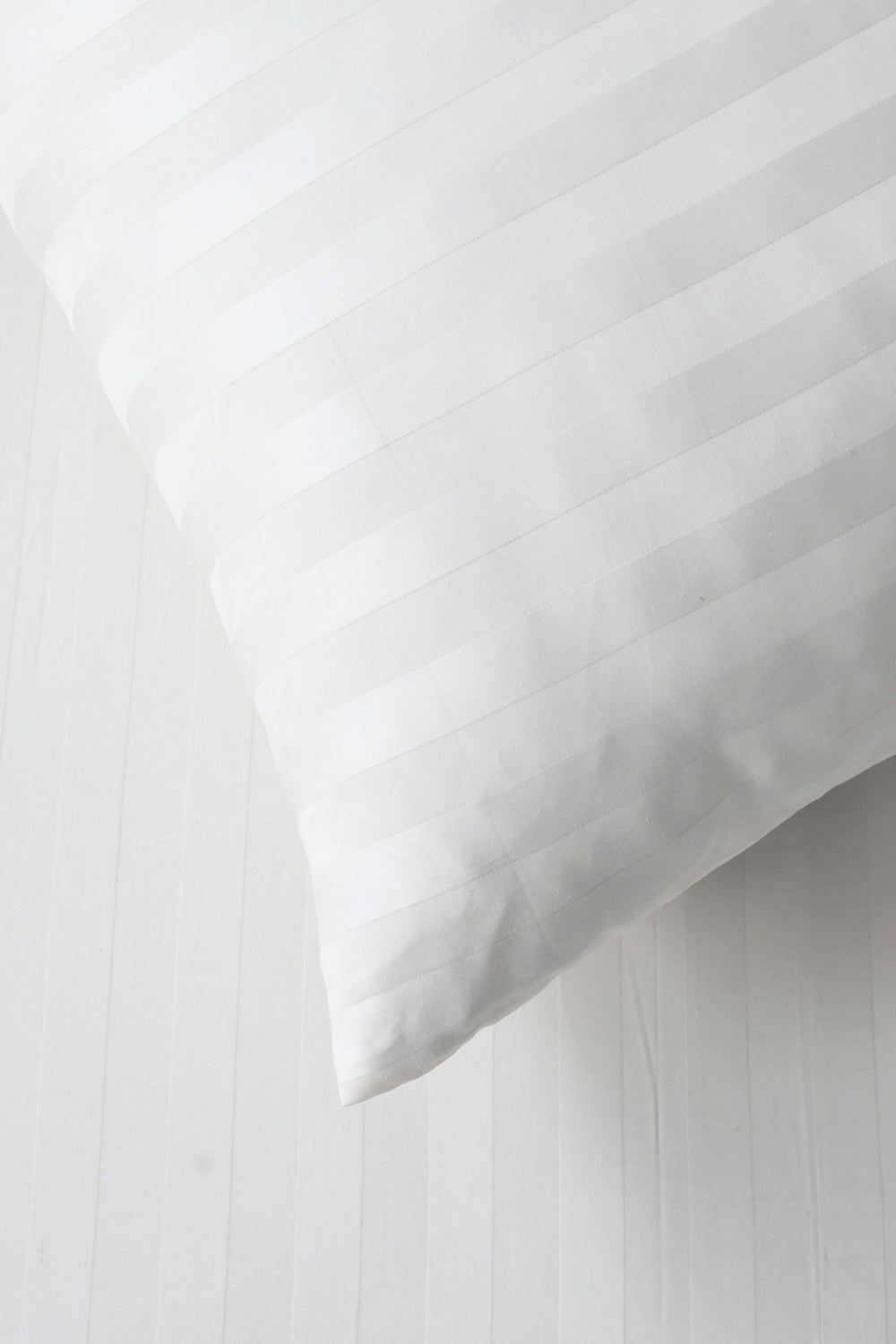 White Stripe Satin T-250 Bedsheet Set 25
