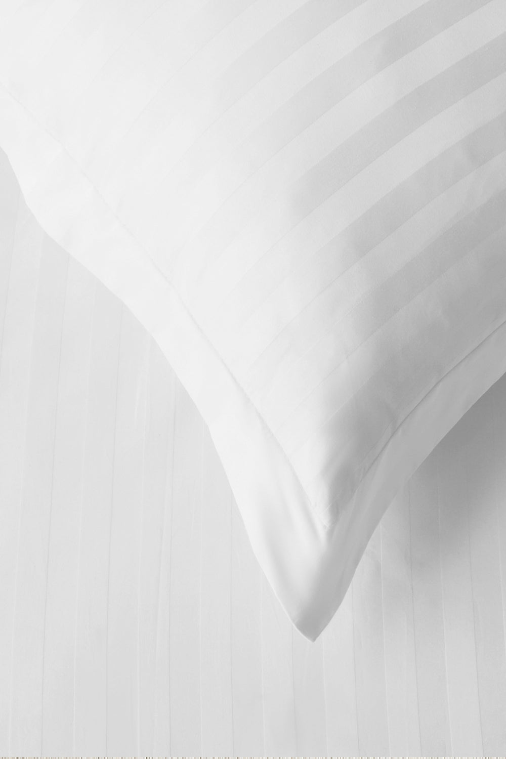 White Stripe Satin T-250 Quiltcover Set 25