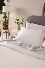 White T-600 Bed Sheet Set