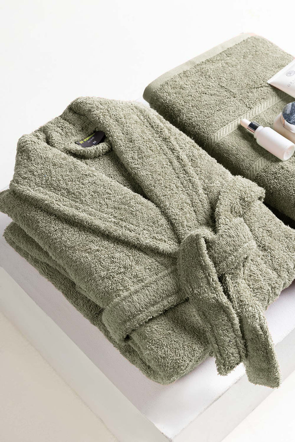 Wind Combed Bathrobe