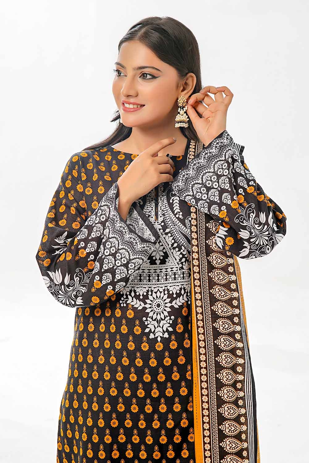 3 Piece Unstitched Printed Khaddar Suit WNS-42021