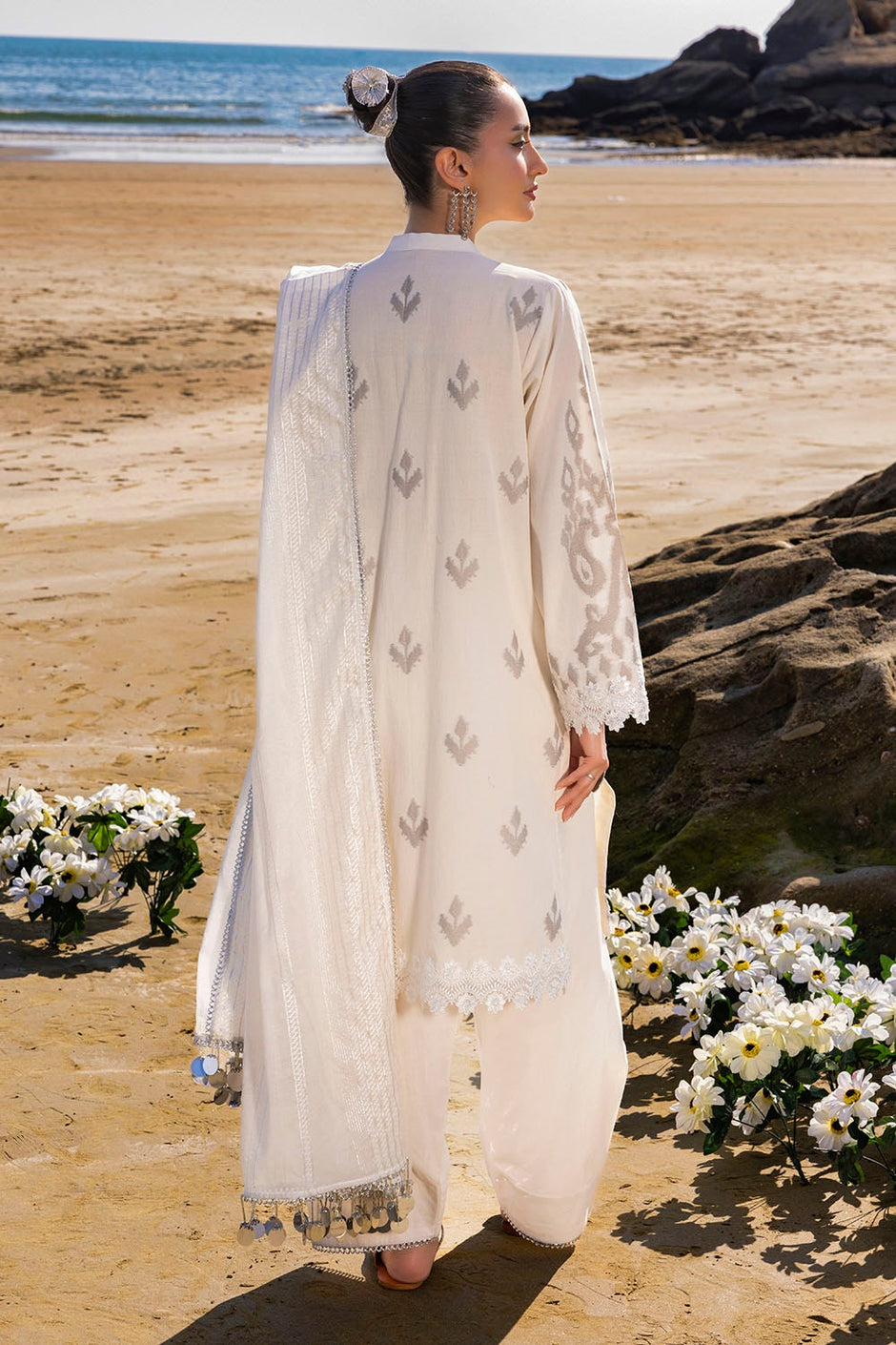 3 Piece Unstitched Embroidered Jacquard Suit with Zari Paper Cotton Dupatta