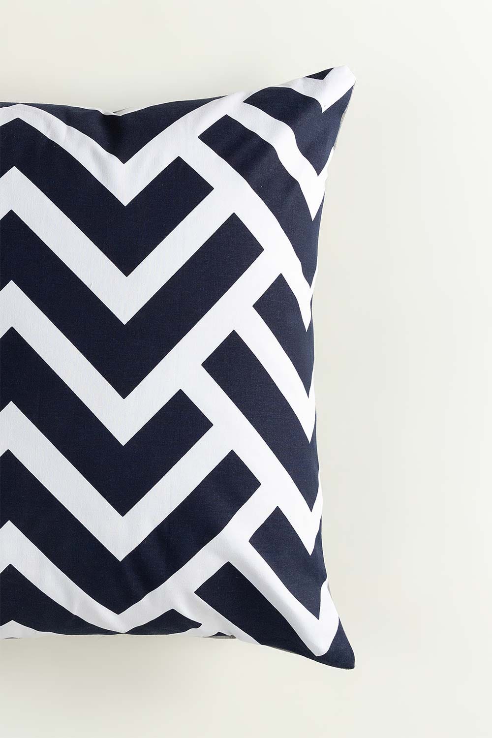 AW-23 ZIG ZAG Screen Printed Cushion Cover